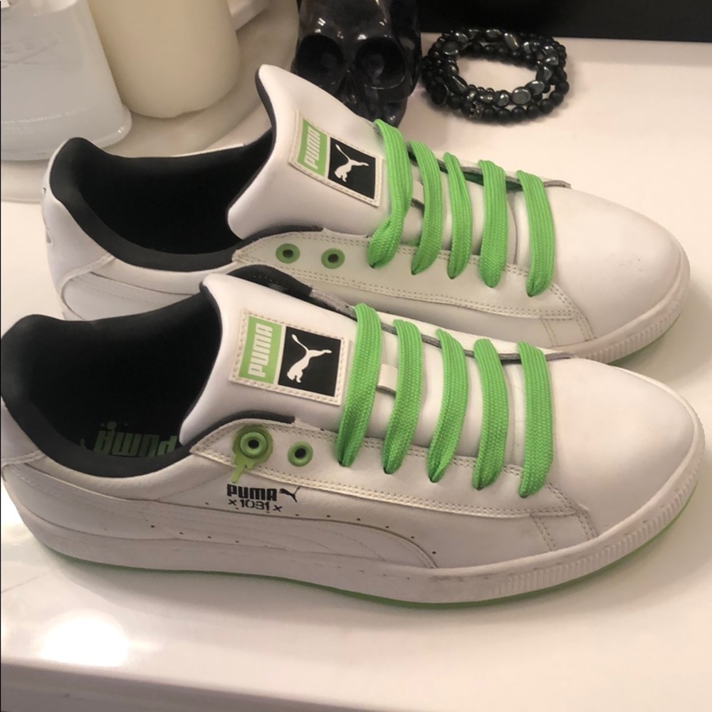 Puma ‘Scare’ White Sneakers with Green Highlights